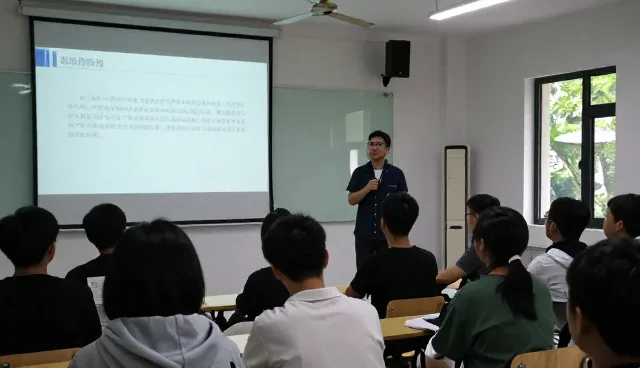 技术培训课程设计中如何平衡用户需求与教学效果
